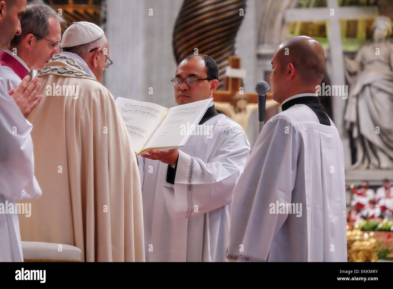 St. Peter`s Basilica, Vatican City. 11th April, 2015. Pope Francis Ceremony publication Papal Bull Holy Year of Mercy Credit:  Realy Easy Star/Alamy Live News Stock Photo